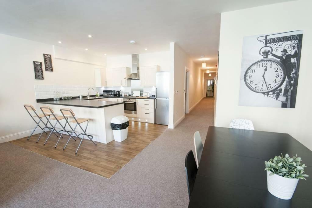 The Broadmead Forest - Spacious City Centre 3Bdr Apartment 브리스틀 외부 사진
